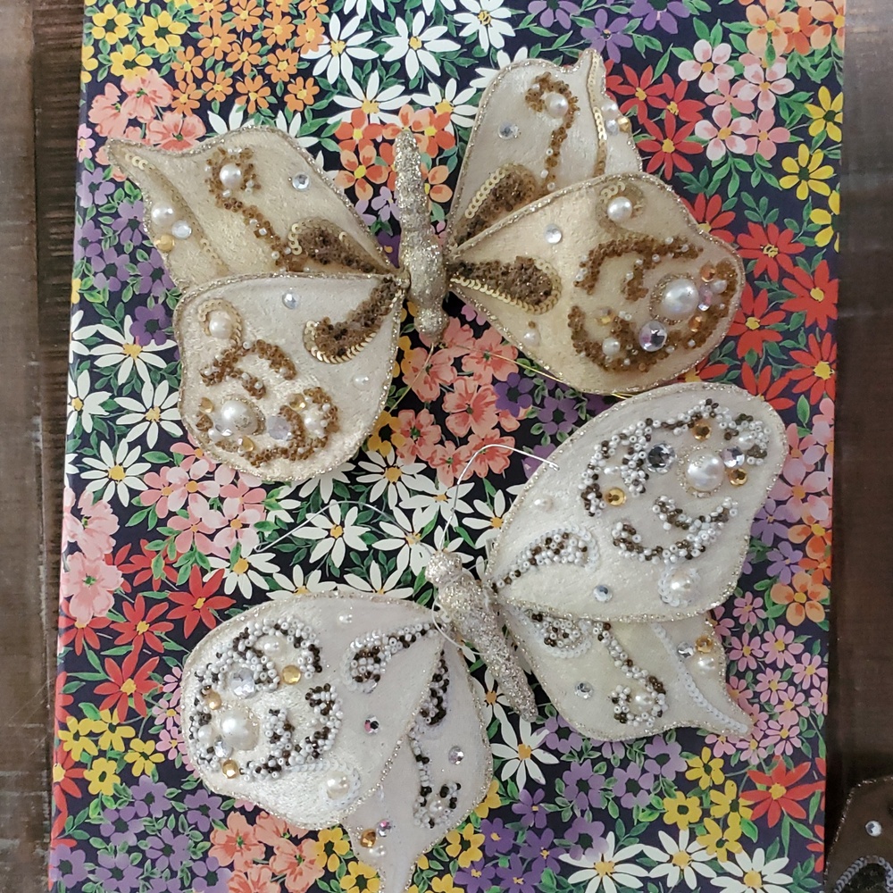 Beaded Butterflies with Clip‎ Decor Set - Picture 3 of 16
